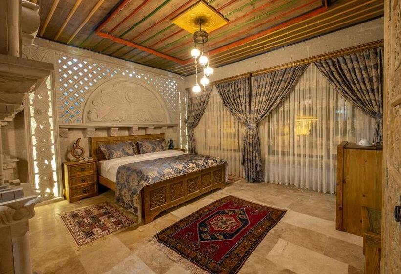 اتاق استاندارد با وان آب گرم, Underground Cave Suites