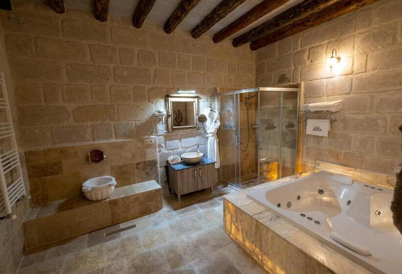 اتاق لوکس, Underground Cave Suites