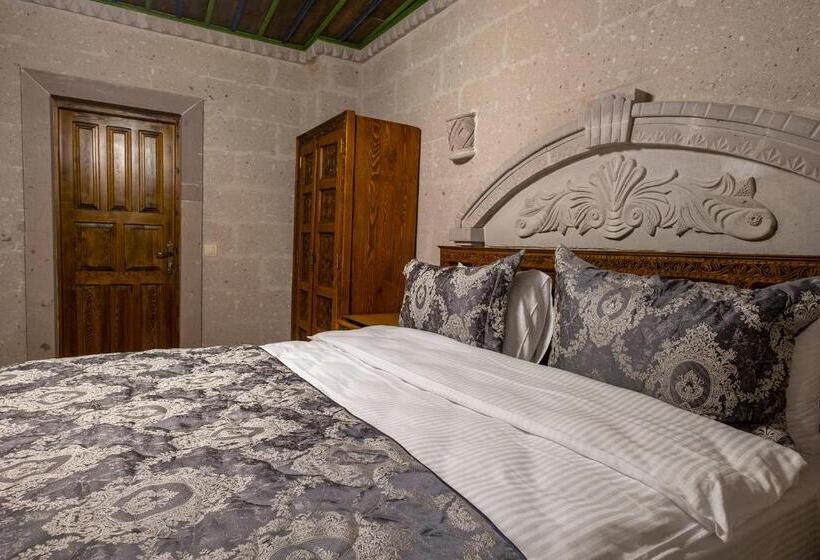 اتاق استاندارد با بالکن, Underground Cave Suites