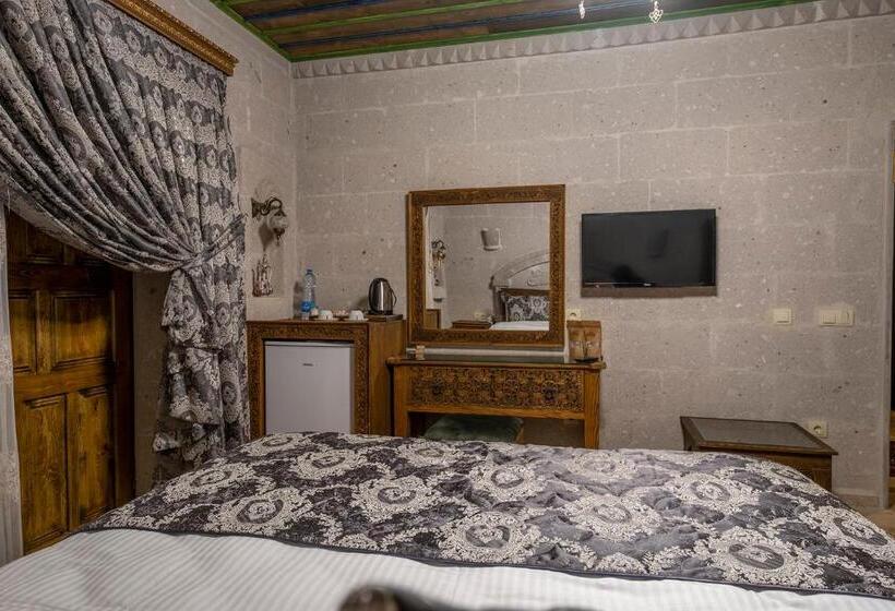 اتاق استاندارد با بالکن, Underground Cave Suites
