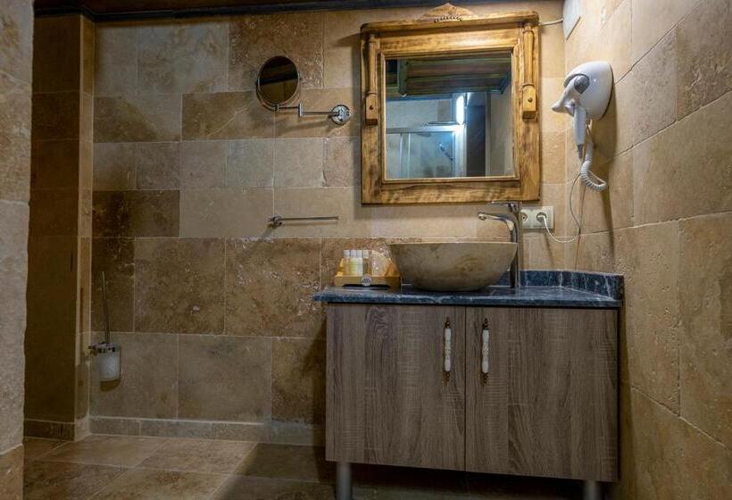 اتاق استاندارد با بالکن, Underground Cave Suites