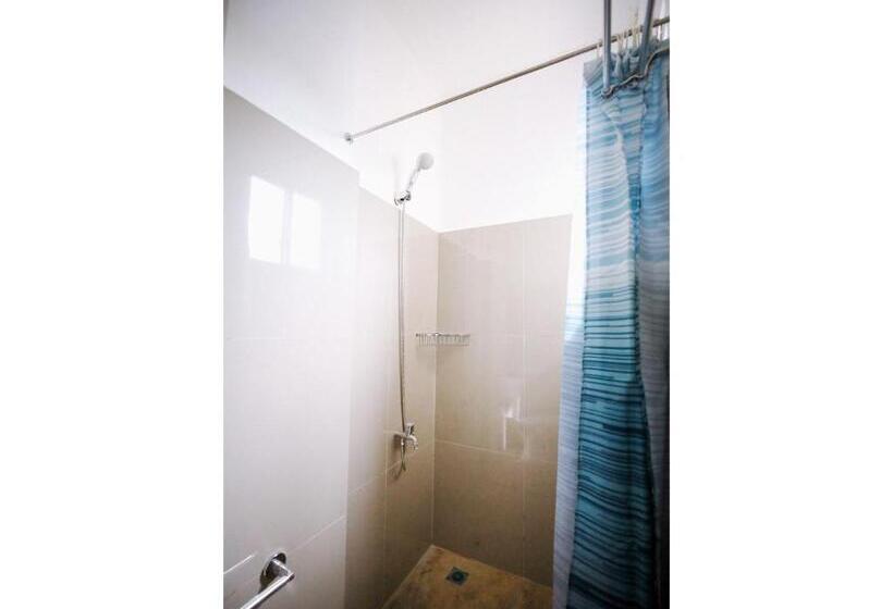 スタンダードルーム, Oyo 789 Abn Residences