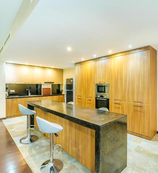 آپارتمان 1 خوابه با چشم‌انداز باغ, Port Baku Residance Family Room 710 A