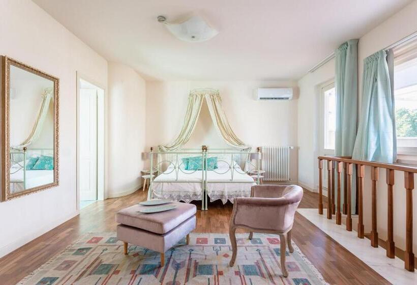 سوئیت جونیور با تراس, Villa Diletta B&b