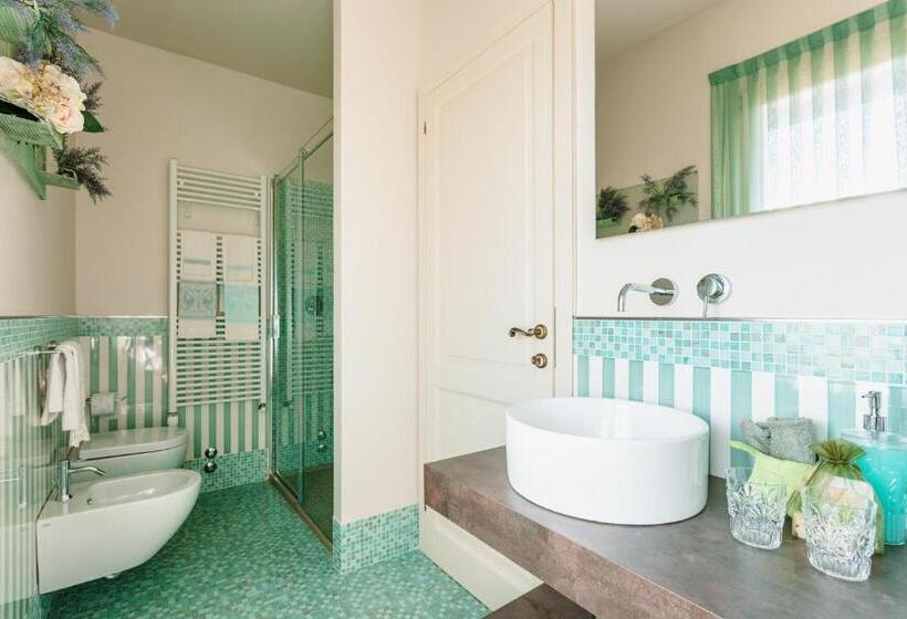 سوئیت جونیور با تراس, Villa Diletta B&b
