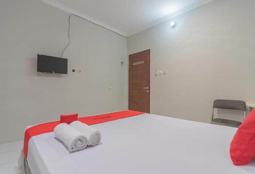 Номер Стандарт, Reddoorz Plus At Bukit Cinta Street Balikpapan
