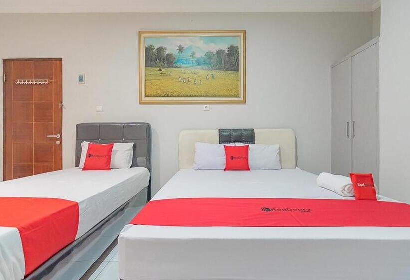Семейный Номер, Reddoorz Plus At Bukit Cinta Street Balikpapan