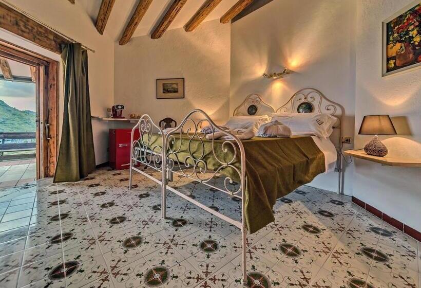 Номер Deluxe Вид на Море с Балконом, Villa Valdroni
