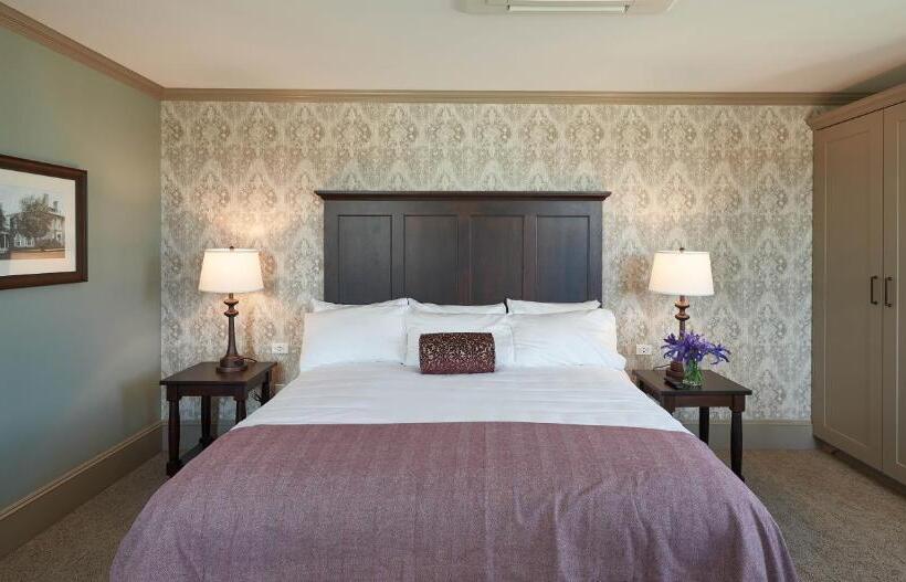 Номер Deluxe Кровать Кинг, The Groton Inn