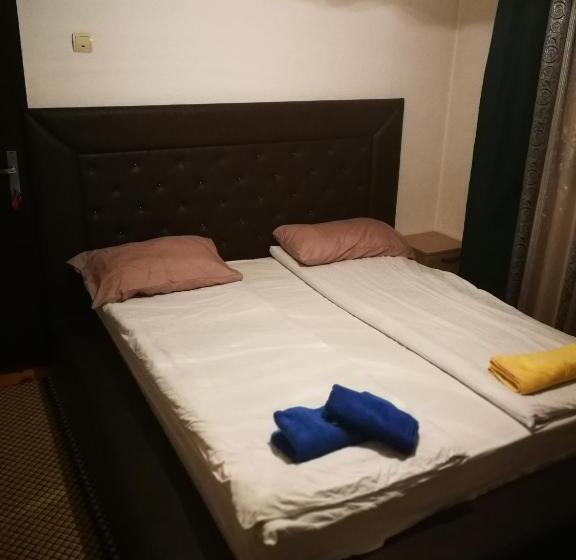 Четырехместный Номер Стандарт, Bayrakova Guest House