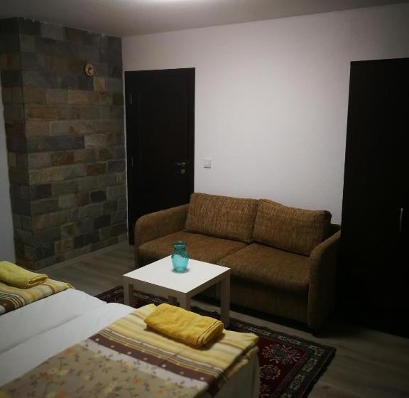 Standard Quadruple Room, Bayrakova Guest House