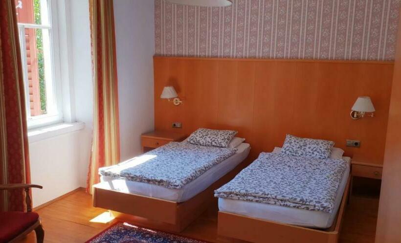 Номер Стандарт, Vintage Castle Schlosshof B&b