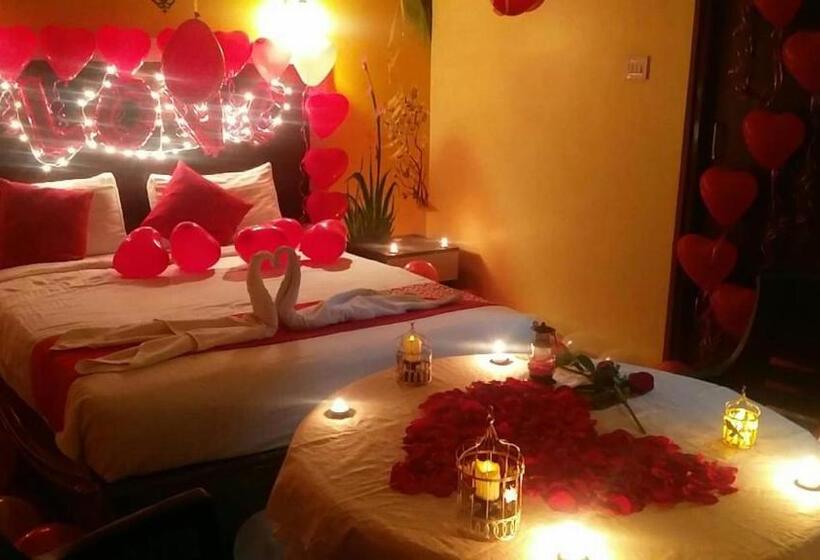 اتاق لوکس, Ratna Resort Near Bhubaneswar Airport