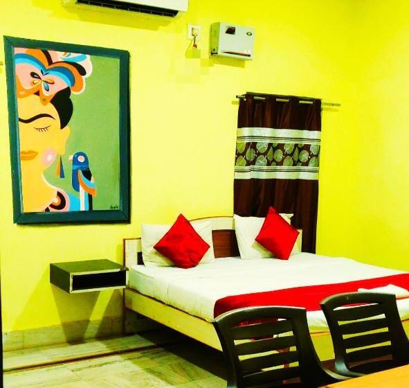 اتاق لوکس, Ratna Resort Near Bhubaneswar Airport
