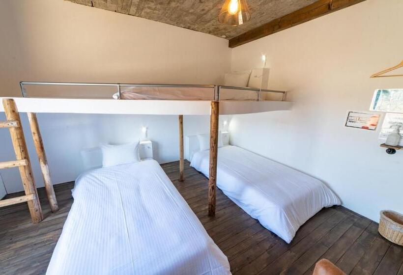 Трехместный Номер Стандарт Совместная Ванная, Ichi The Hostel