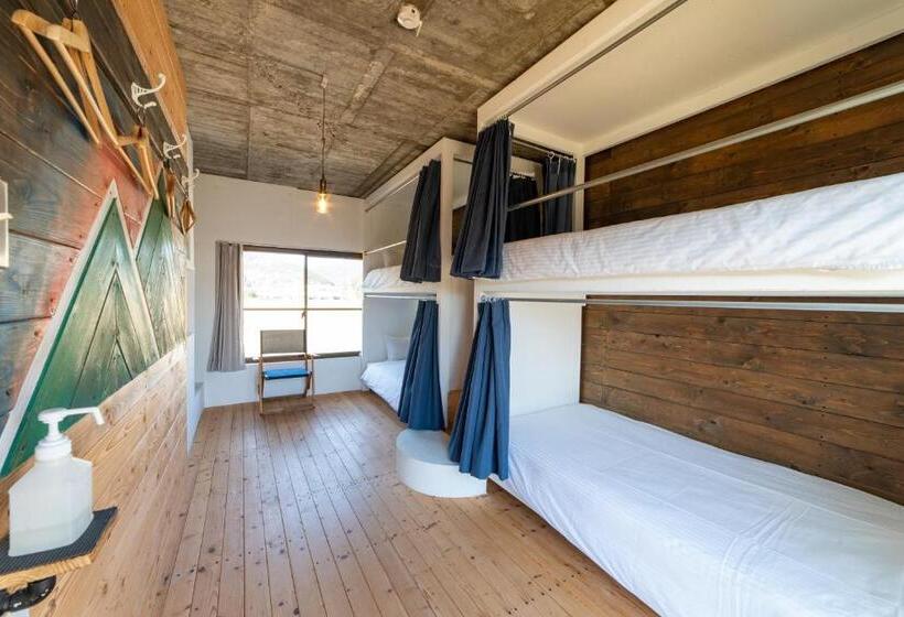 Номер Стандарт Четырехместный Совместный Санузел, Ichi The Hostel