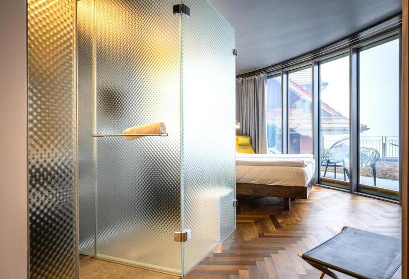 اتاق لوکس با چشم‌انداز دریاچه, Hirschen Oberkirch   Design Boutique