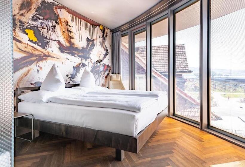 اتاق لوکس با چشم‌انداز دریاچه, Hirschen Oberkirch   Design Boutique