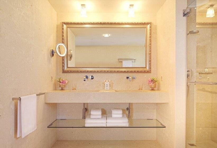 Deluxe Room Mountain View, Guarda Golf Hotel & Residences