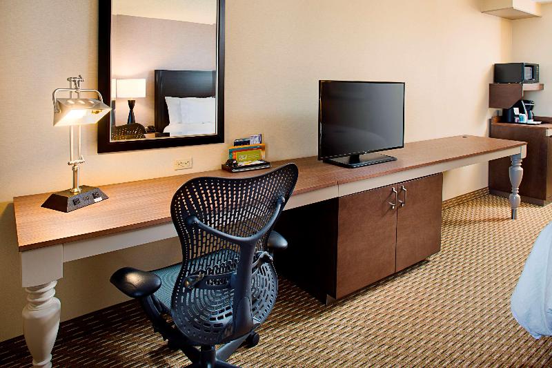 Стандартный Номер Кровать Кинг, Hilton Garden Inn Hartford North/bradley Int L Airport