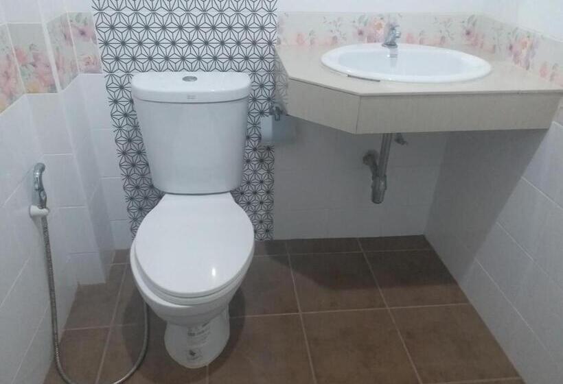 Номер Стандарт, Chawalee Place