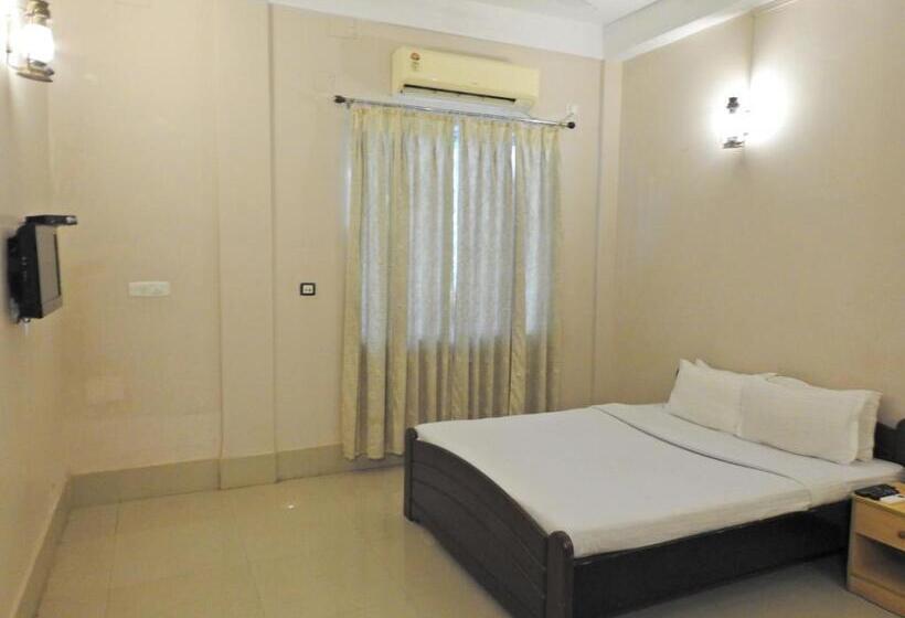 带大床的高级房间, Lake Side Resort Neermahal