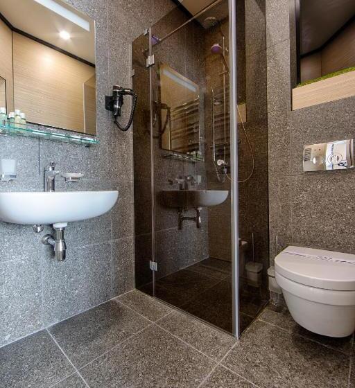 Номер Стандарт, Riders Equides Club