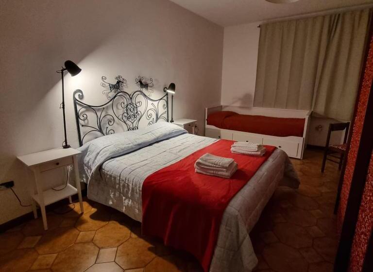 Семейный Номер, Sa Stiddiosa Guesthouse
