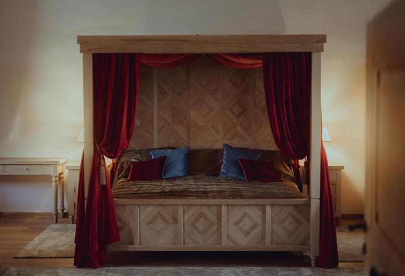 Номер Deluxe, Brigadéros Hotel Brigadír Borsi