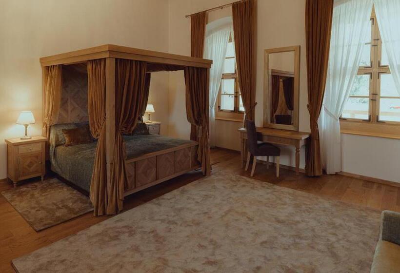 Номер Deluxe, Brigadéros Hotel Brigadír Borsi