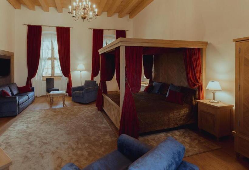 Номер Deluxe, Brigadéros Hotel Brigadír Borsi