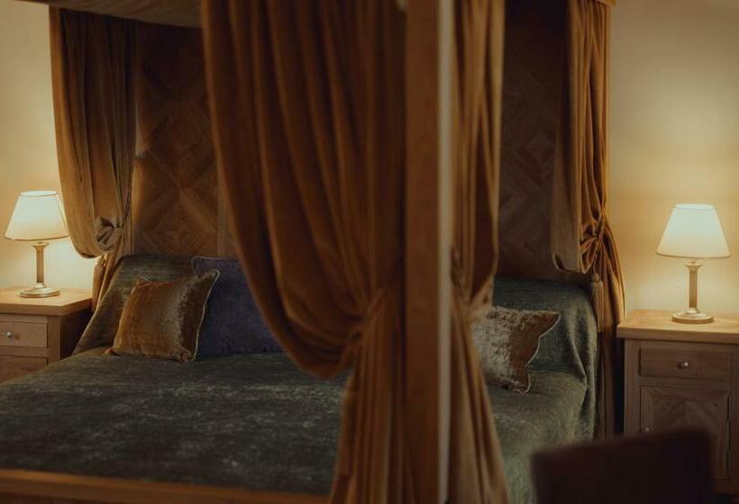 Номер Deluxe, Brigadéros Hotel Brigadír Borsi