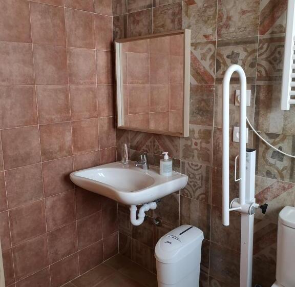Трехместный Номер Комфорт, L  Abilleiru Albergue Rural