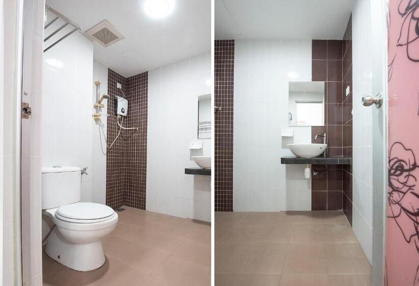 Номер Deluxe Кровать Кинг, Sg Rengit City Resort 3