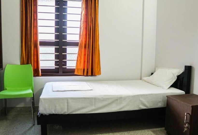 اتاق اکونومی, Planet Residency