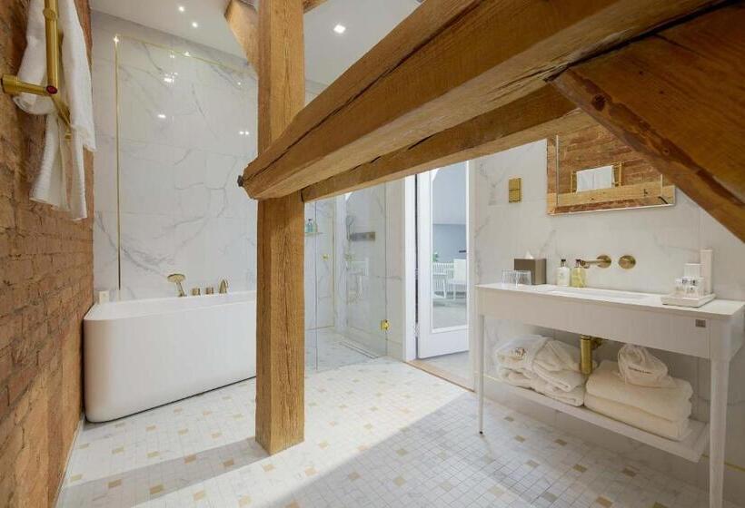 سوییت جونیور, Schloss Fellin Boutique Hotel And Spa
