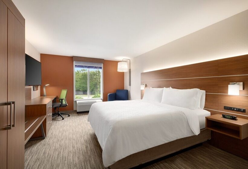 Люкс, Holiday Inn Express Hotel & Suites Auburn   University Area, An Ihg