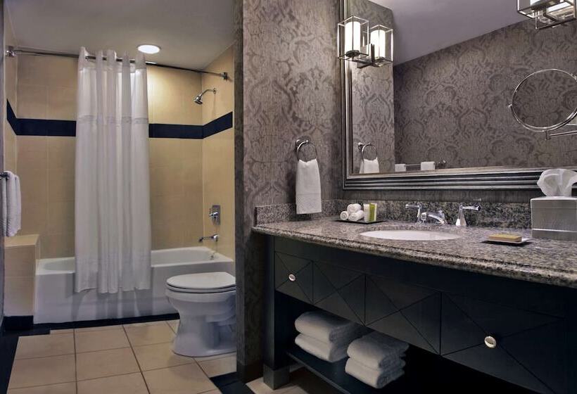 اتاق لوکس, The Skirvin Hilton Oklahoma City