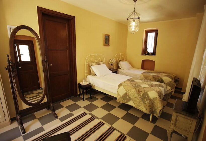 Номер Стандарт, Traditional Hotel Ianthe