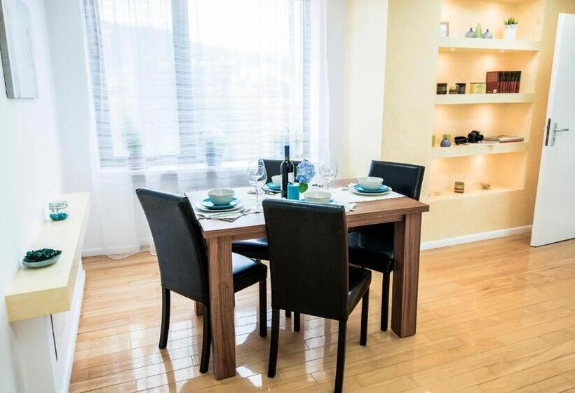 Апартаменты 1 Спальня с Террасой, 6 Apartments