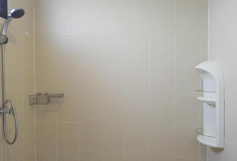 استودیوی لوکس, Roomquest Nichada Isb International