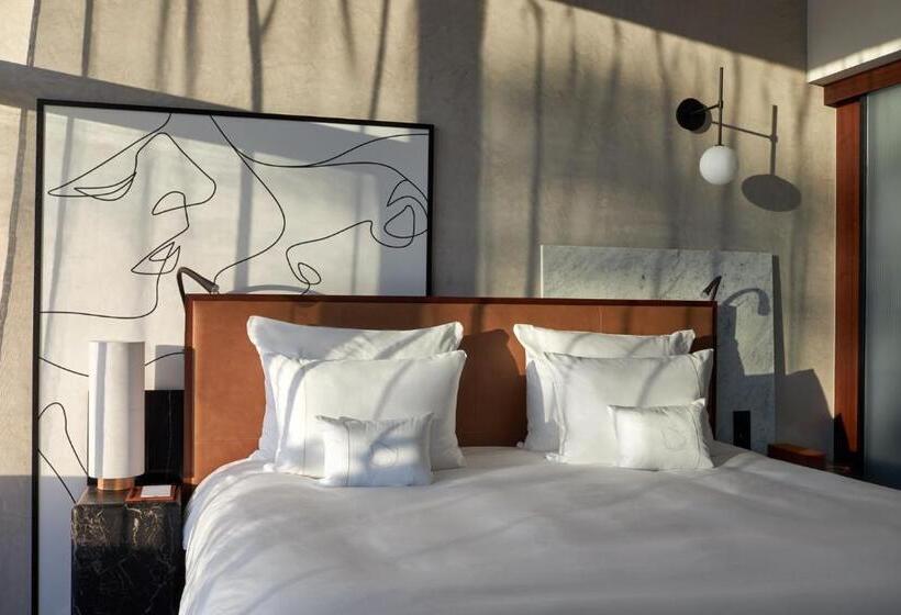 Люкс Ejecutiva 2 Спальни, L Esquisse Hotel & Spa Colmar   Mgallery
