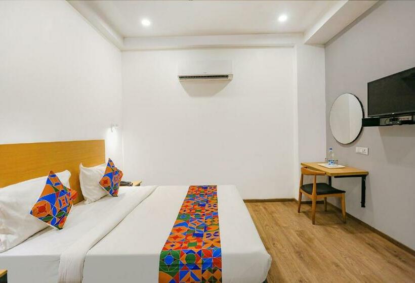 Quarto Deluxe, Fabhotel Roseman