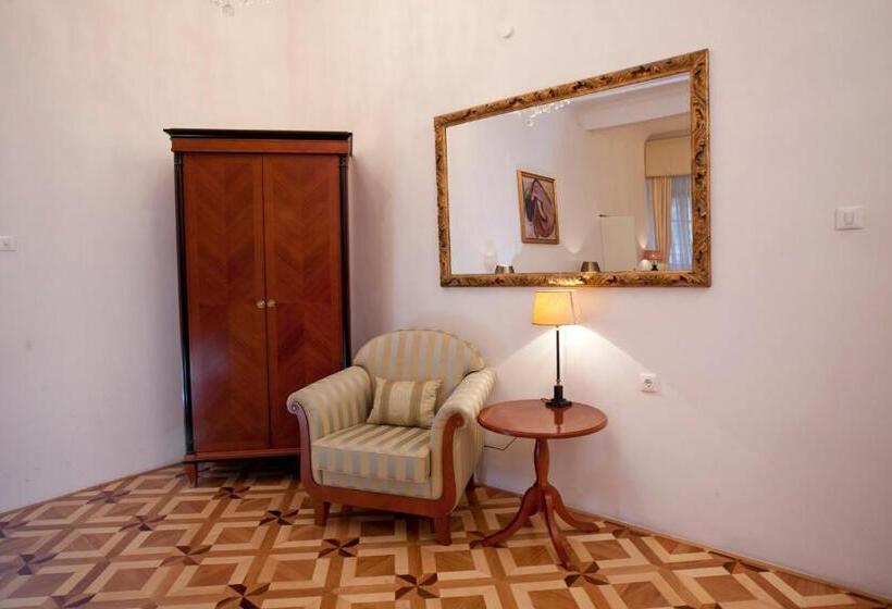 اتاق لوکس, Antiq Palace   Historic Hotels Of Europe