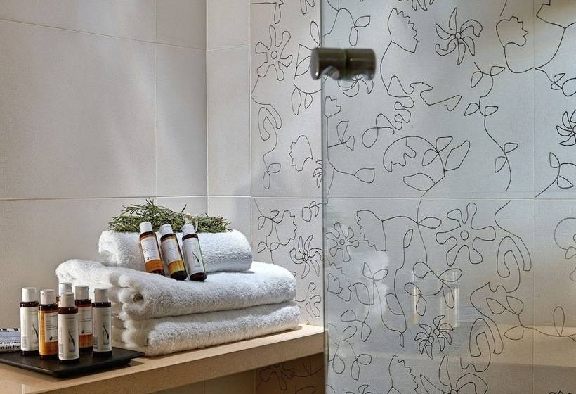 اتاق سوپریور با چشم‌انداز استخر, Castello Boutique Resort & Spa   Adults Only