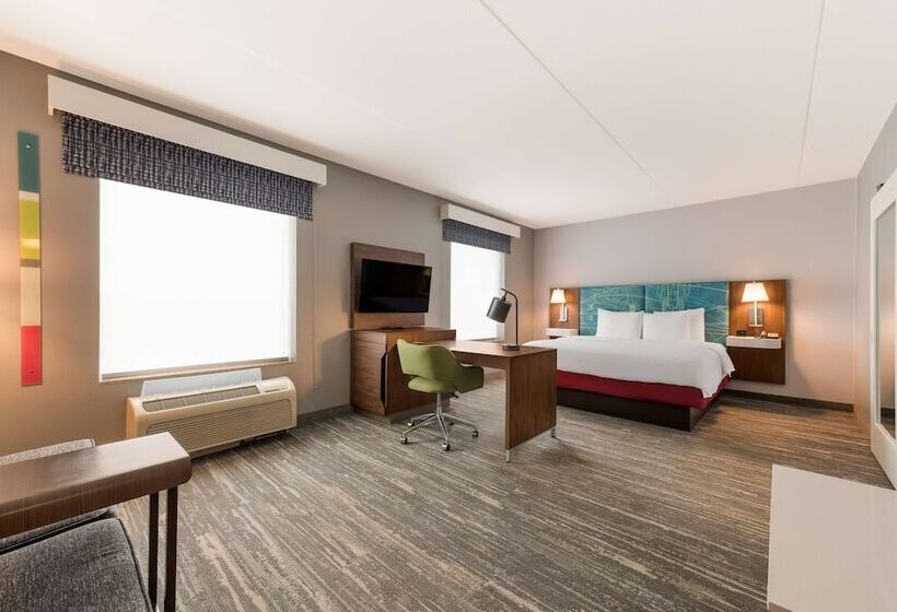 اتاق استاندارد, Hampton Inn & Suites Charlotteairport