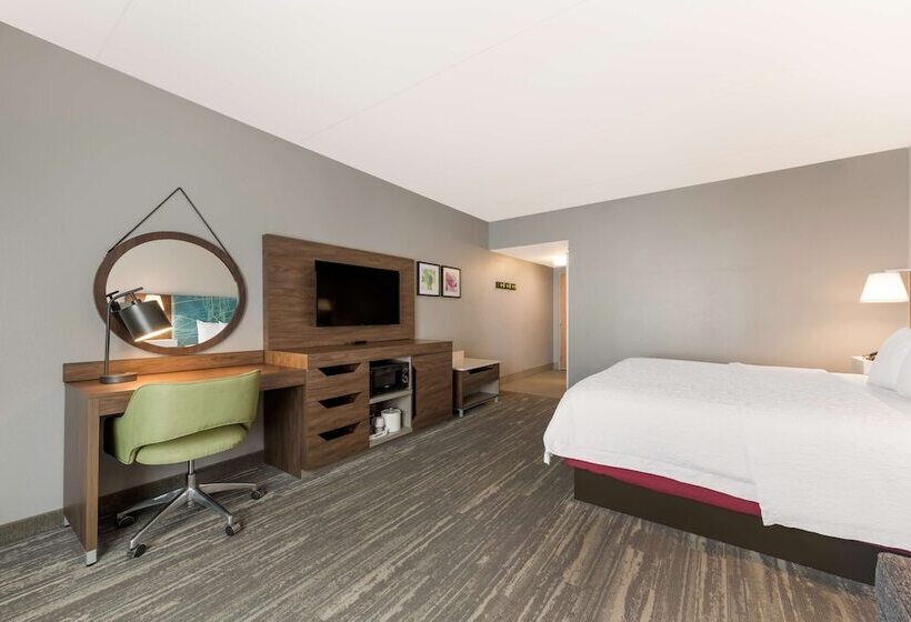 اتاق استاندارد, Hampton Inn & Suites Charlotteairport