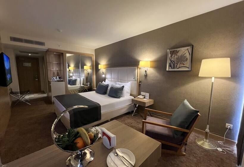 اتاق لوکس, Kaya Izmir Thermal & Convention