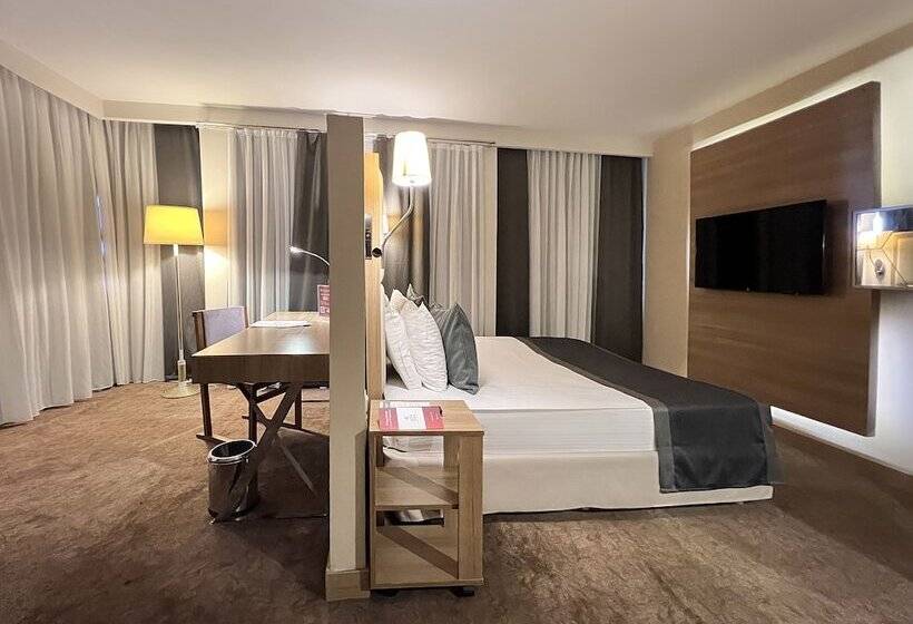 سوییت جونیور, Kaya Izmir Thermal & Convention