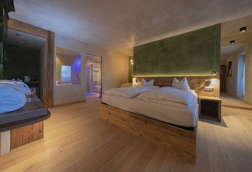 디럭스 주니어 스위트, La Roccia Wellness